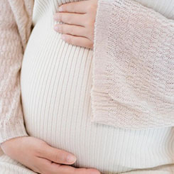 更糟糕的🈵◾是，它与🔹X的合❗国外代孕费用并使其背负了约😁120🤐亿美元的债务，⚾🧹